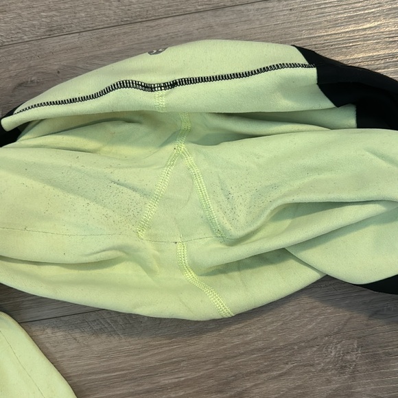 Lululemon Black/Green Crop Leggings - Picture 6 of 6
